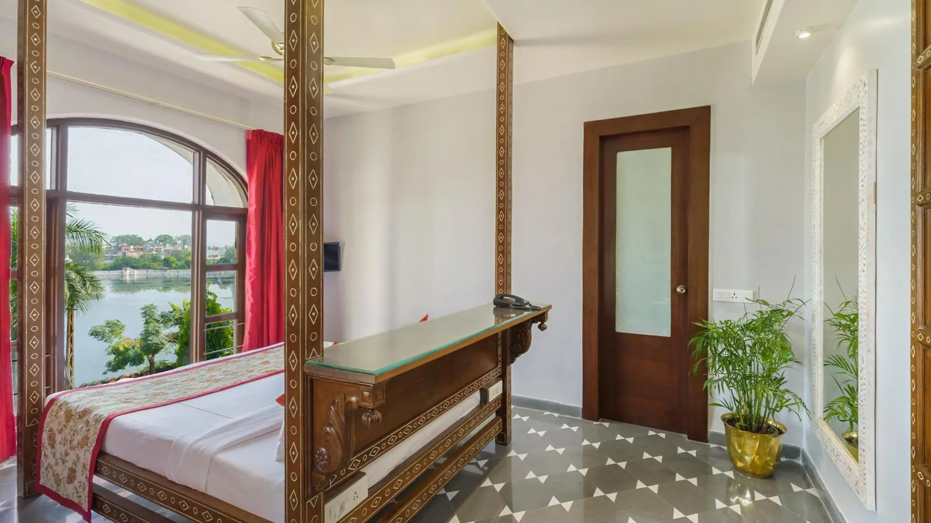 Brahma Niwas - Best Lake View Hotel In Udaipur
