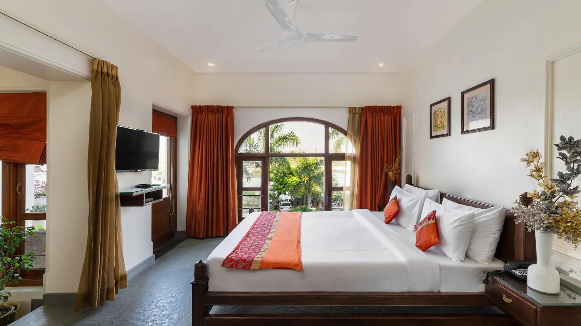 Brahma Niwas - Best Lake View Hotel In Udaipur